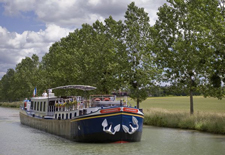 French Hotel Barge L' IMPRESSIONNISTE - Burgundy FRANCE - ParadiseConnections.com
