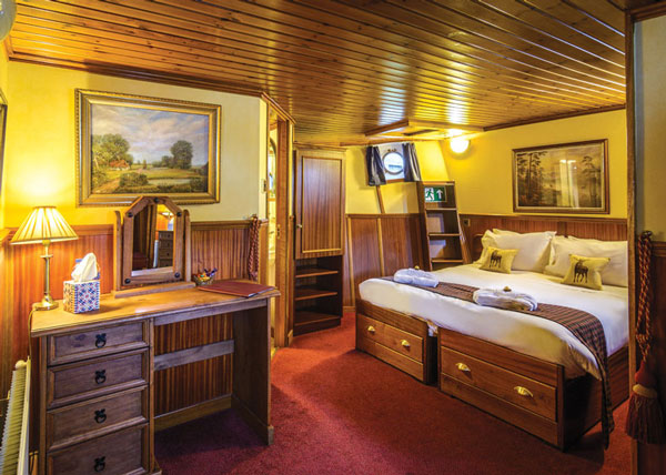 Hotel Barge SCOTTISH HIGHLANDER