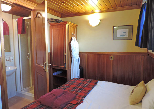 Hotel Barge SCOTTISH HIGHLANDER