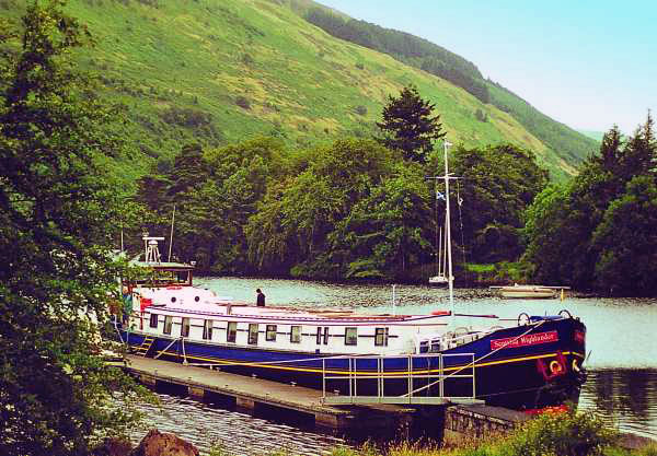 Hotel Barge SCOTTISH HIGHLANDER