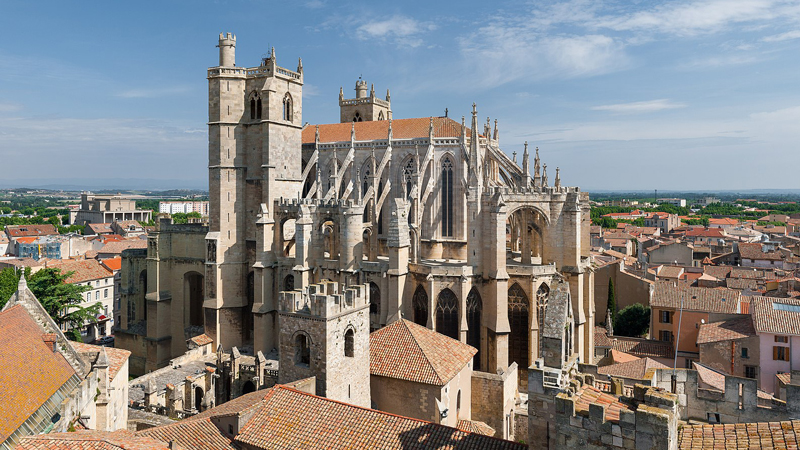 Narbonne Cathedral - canal du midi