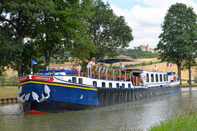 Barge charter cruises blog Barging blog - Learn about the French canal the Canal de Bourgogne