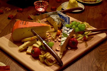 Barge Aurora - Fabulous Food Cheese board