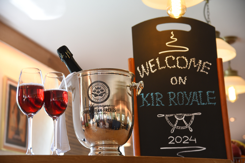 Photos : French Hotel Barge Kir Royale - Welcome aboard