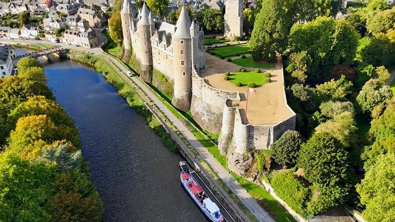 Barge Nymphea moored outside of Barge Nymphea outside of Ch&acirc;teau de Josselin