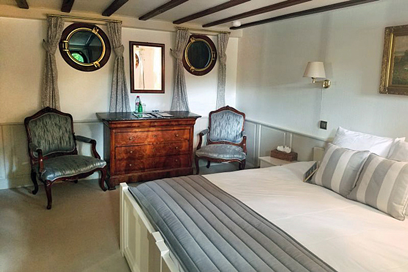 French Barge Renaissance - Guest cabin 2 - Cruising the Upper Loire and Western Burgundy regions of France