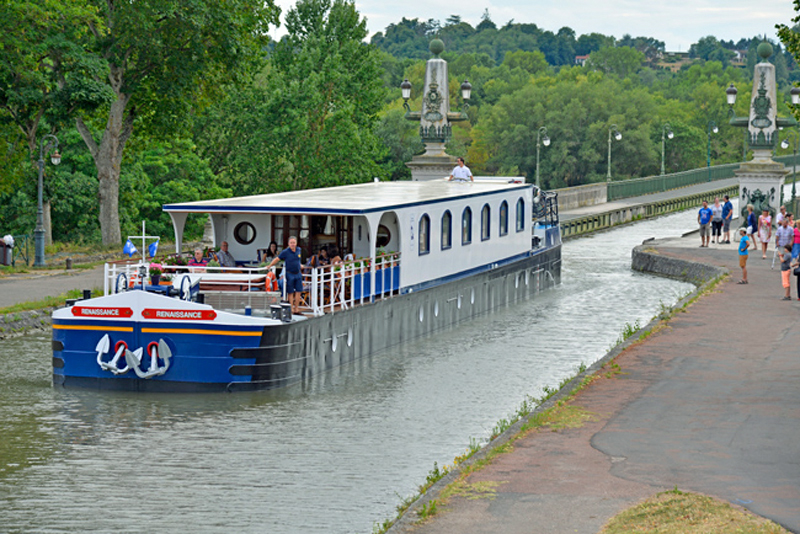 French Barge Renaissance - Leaving the Briare Bridge - Cruising the Upper Loire and Western Burgundy regions of France