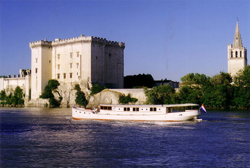 French Barge Roi Soleil - Cruising the south of France