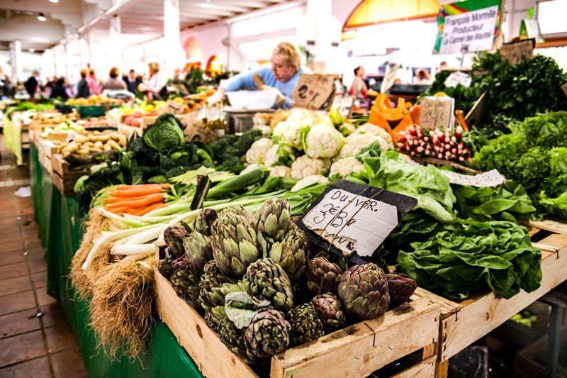 French market for fresh food