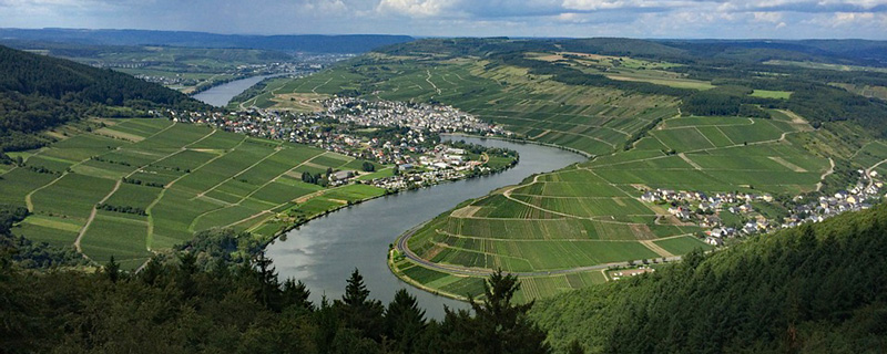 Barge charter cruises blog Barging blog - Moselle River Barge Cruise