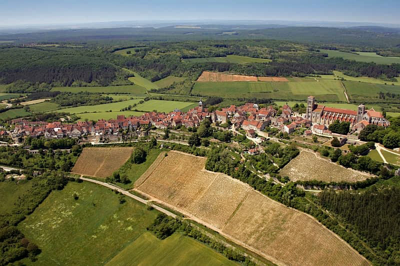 Barge charter cruises blog Barging blog - VEZELAY