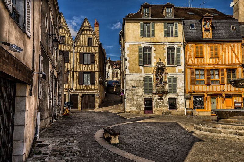 canal du nivernais - Auxerre's Old Town