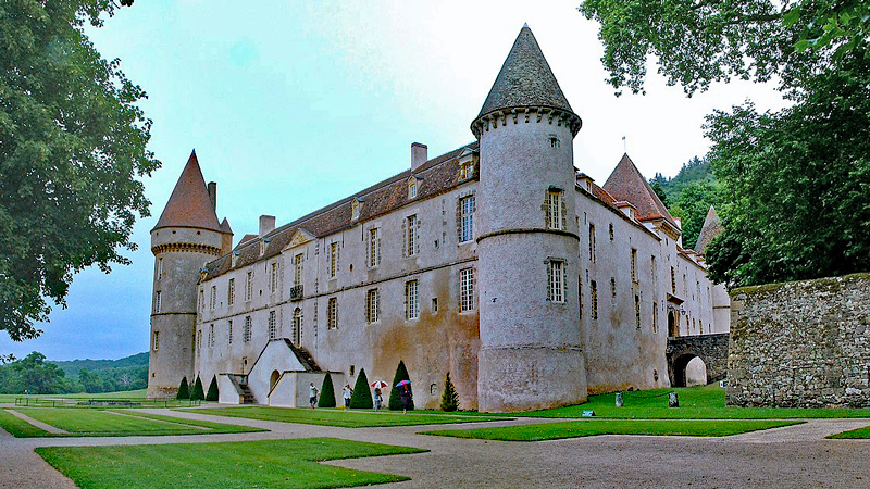 canal du nivernais Visit Chateau de Bazoches