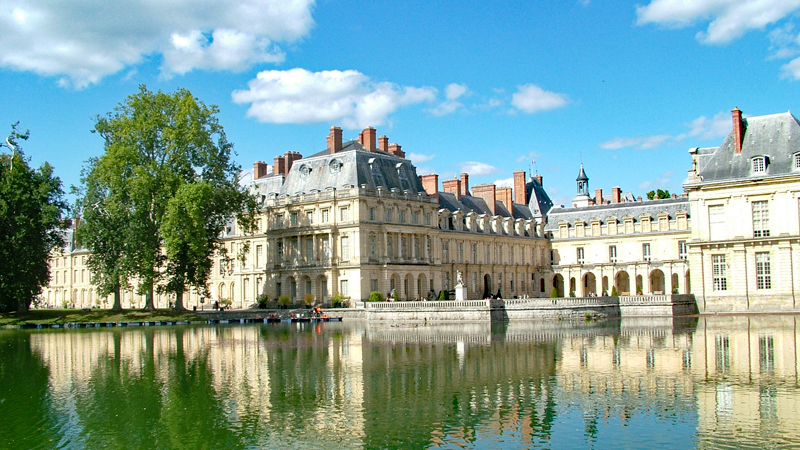 canal du nivernais Palace of Fontainebleau