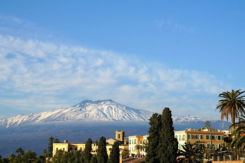 Italian Wine Guide - Sicily etna doc wine