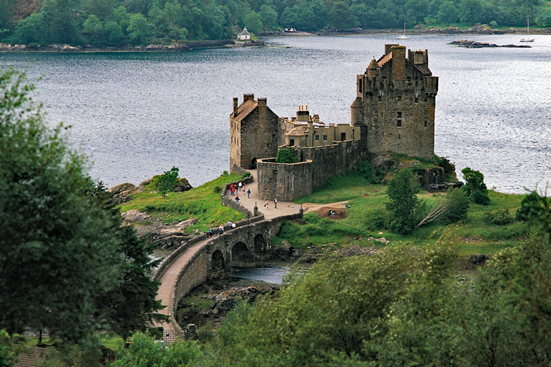 SCOTTISH BARGE CRUISE  - Scotland's Eilean Donan Castle